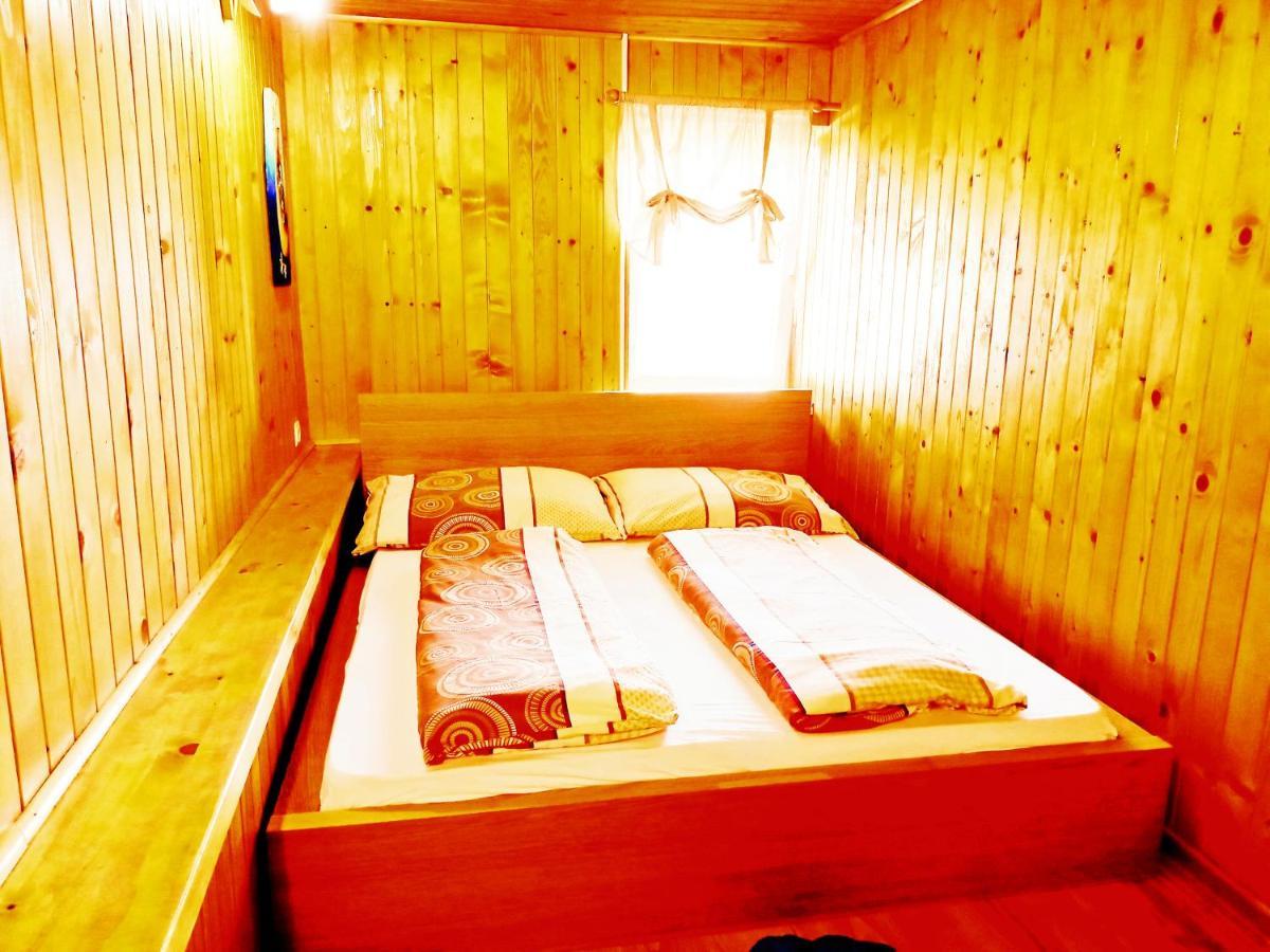 Romanticka Chalupa Pod Vysokymi Tatrami Liptovsky Hradok Exterior photo